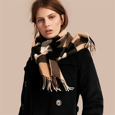 burberry camel hair scarf|The Burberry Scarf .